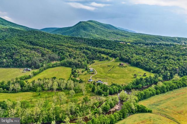 795 HIDEAWAY FARMS RD, Edinburg, VA 22824