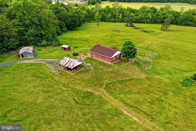 795 HIDEAWAY FARMS RD, Edinburg, VA 22824