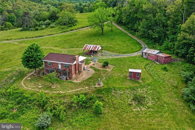 795 HIDEAWAY FARMS RD, Edinburg, VA 22824
