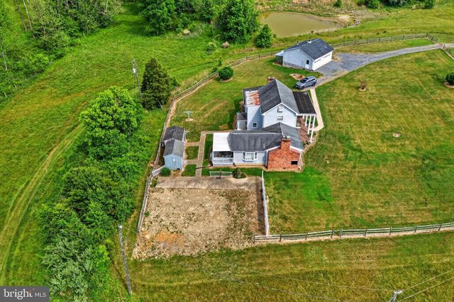 795 HIDEAWAY FARMS RD, Edinburg, VA 22824