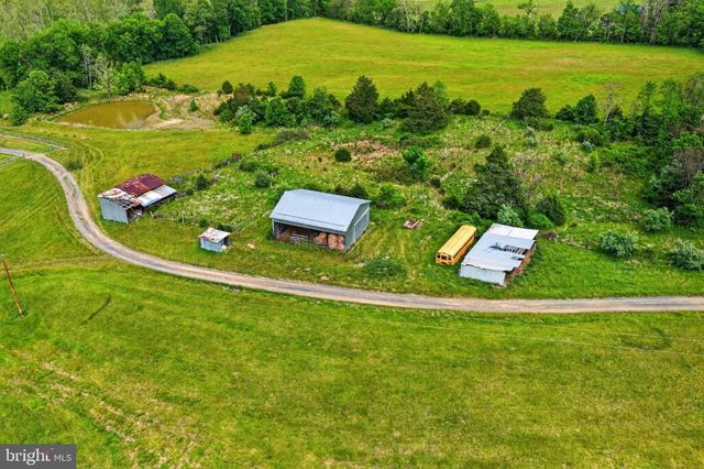 795 HIDEAWAY FARMS RD, Edinburg, VA 22824