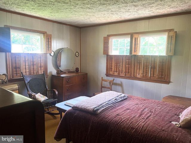 795 HIDEAWAY FARMS RD, Edinburg, VA 22824