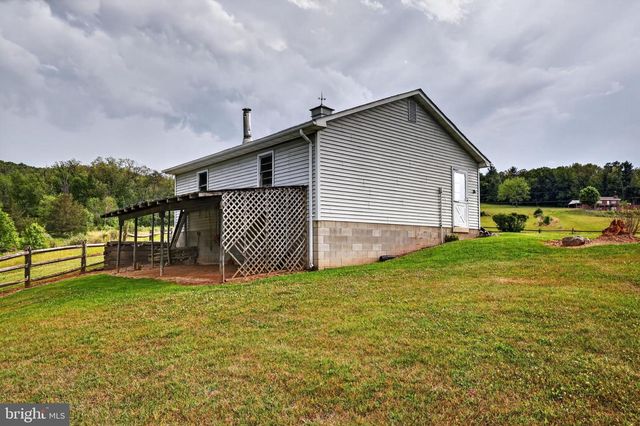 795 HIDEAWAY FARMS RD, Edinburg, VA 22824