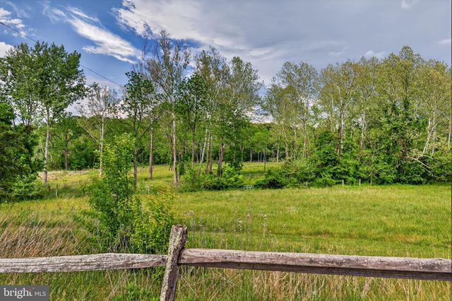 795 HIDEAWAY FARMS RD, Edinburg, VA 22824