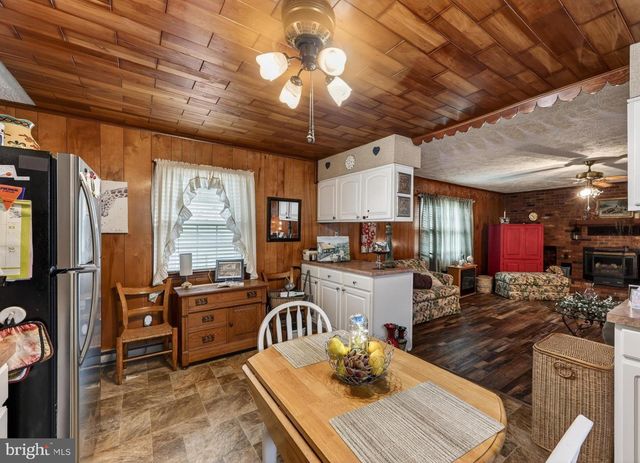 795 HIDEAWAY FARMS RD, Edinburg, VA 22824