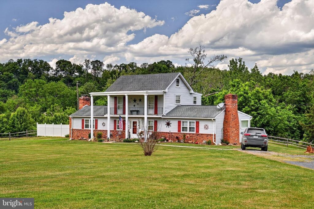 795 HIDEAWAY FARMS RD, Edinburg, VA 22824