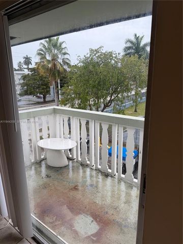 15221 NE 6th Ave A302, Miami, FL 33162