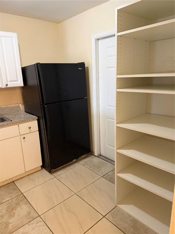 15221 NE 6th Ave A302, Miami, FL 33162