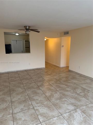 15221 NE 6th Ave A302, Miami, FL 33162