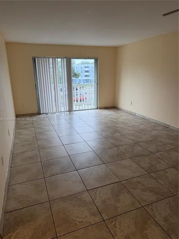 15221 NE 6th Ave A302, Miami, FL 33162
