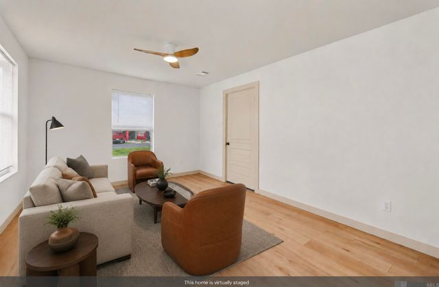 211 E Caldwell St, Gonzales, LA 70737