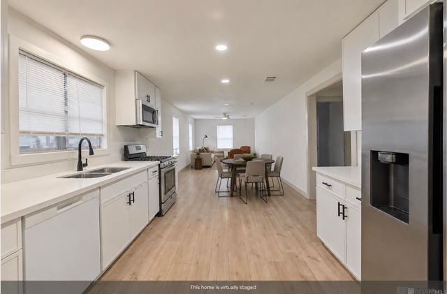 211 E Caldwell St, Gonzales, LA 70737