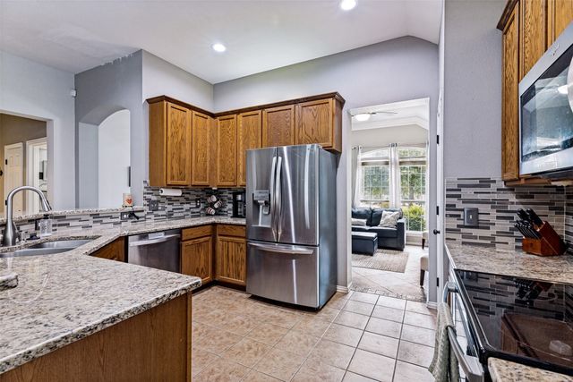 460 Darlington Trail, Fort Worth, TX 76131