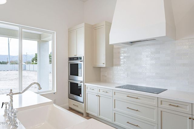 6930 N 178TH Lane, Waddell, AZ 85355