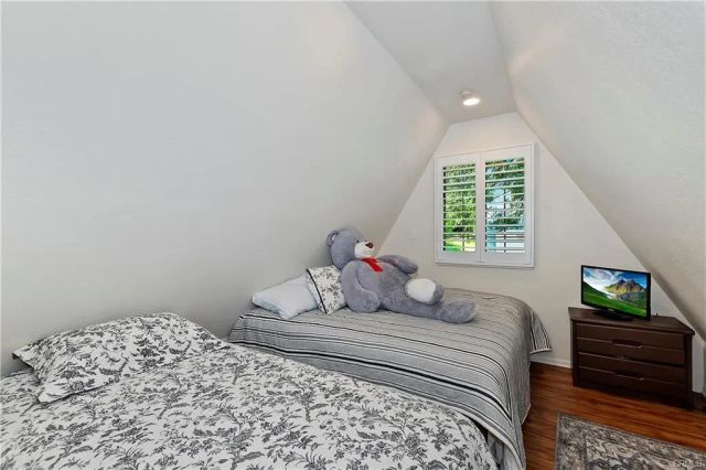 247 Oak Drive, Lake Arrowhead, CA 92352
