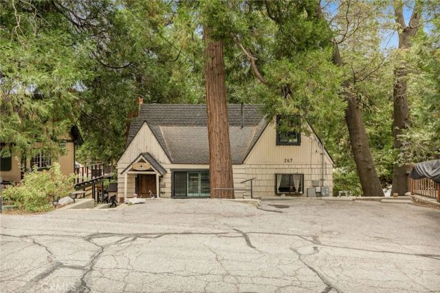 247 Oak Drive, Lake Arrowhead, CA 92352