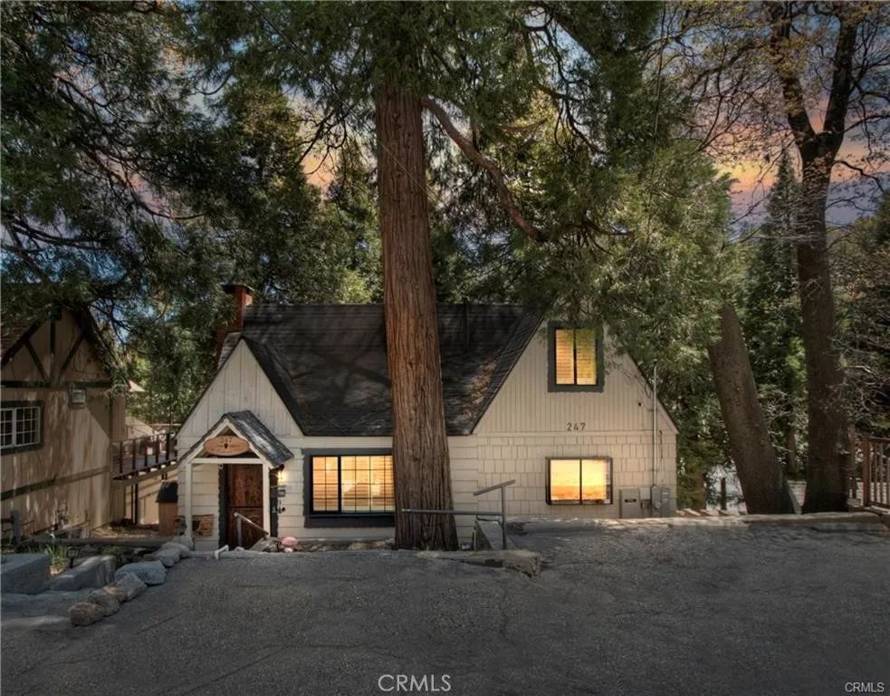 247 Oak Drive, Lake Arrowhead, CA 92352