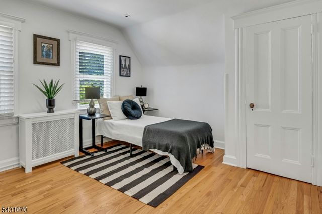 18 Gardiner Pl, Montclair Twp., NJ 07042