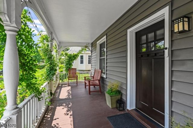 18 Gardiner Pl, Montclair Twp., NJ 07042
