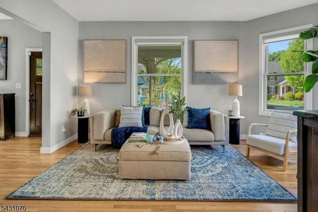 18 Gardiner Pl, Montclair Twp., NJ 07042