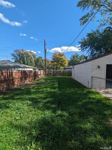 5113 Glenis Street, Dearborn Heights, MI 48125