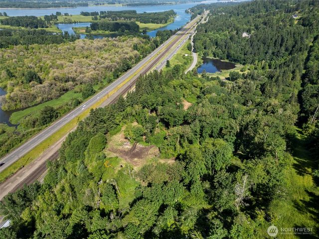 110 N Burke Road, Woodland, WA 98674