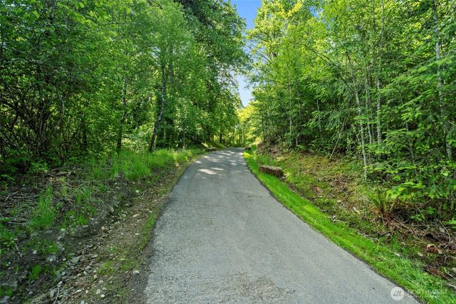 110 N Burke Road, Woodland, WA 98674