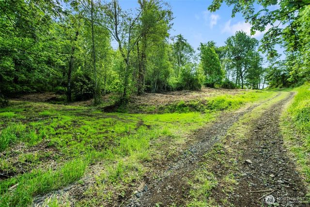110 N Burke Road, Woodland, WA 98674