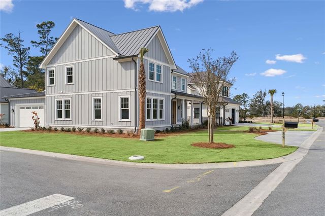 159 Ledbetter Ave, St Simons Island, GA 31522