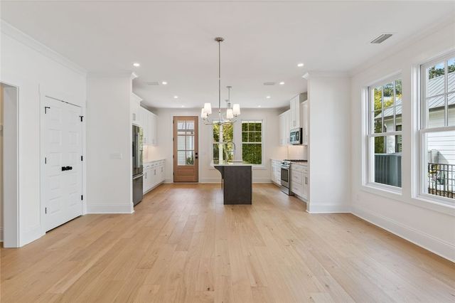 159 Ledbetter Ave, St Simons Island, GA 31522