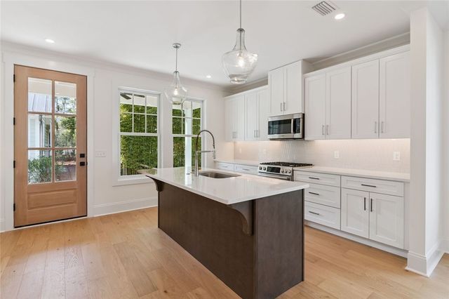 159 Ledbetter Ave, St Simons Island, GA 31522