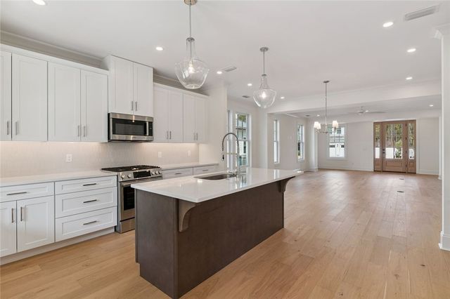 159 Ledbetter Ave, St Simons Island, GA 31522