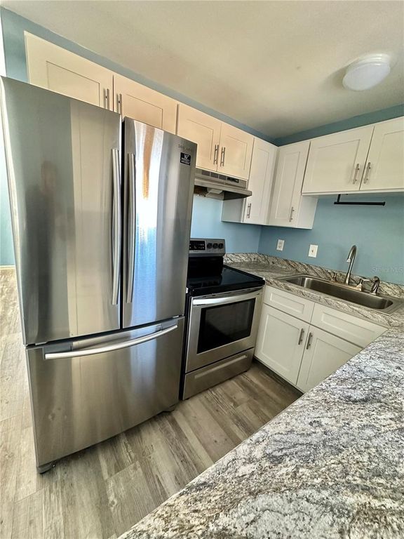 Image 6 of property listing at 9489 CENTURY DRIVE, Spring Hill, FL 34608