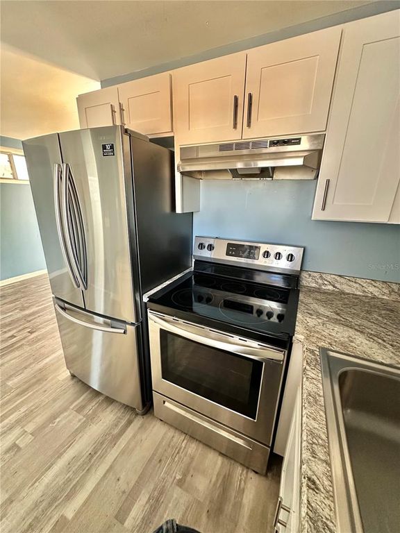 Image 7 of property listing at 9489 CENTURY DRIVE, Spring Hill, FL 34608