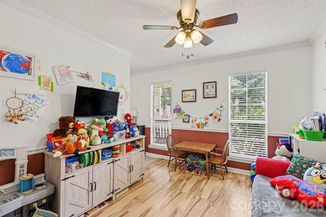 4228 Huntmeadow Drive, Charlotte, NC 28269