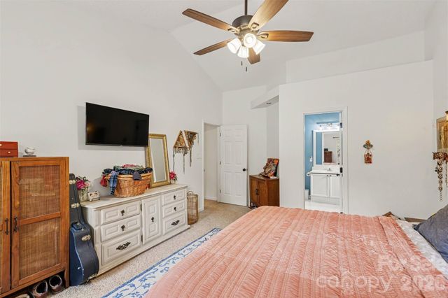 4228 Huntmeadow Drive, Charlotte, NC 28269
