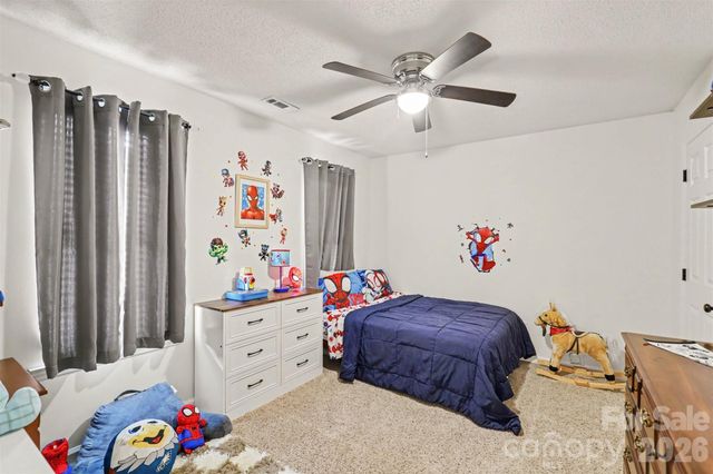 4228 Huntmeadow Drive, Charlotte, NC 28269