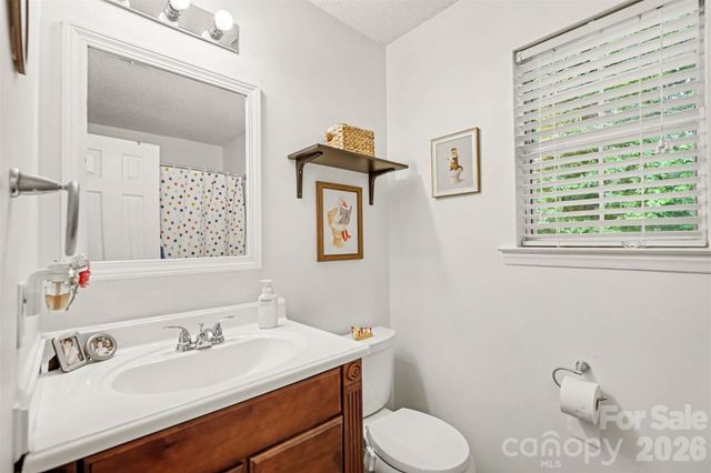 4228 Huntmeadow Drive, Charlotte, NC 28269