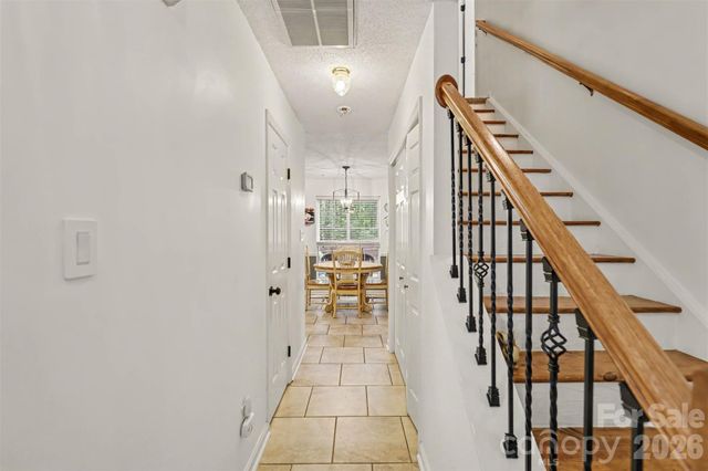 4228 Huntmeadow Drive, Charlotte, NC 28269