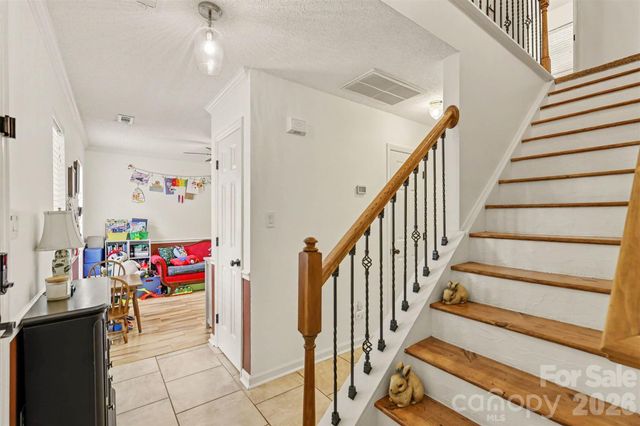 4228 Huntmeadow Drive, Charlotte, NC 28269