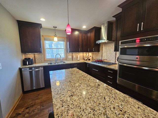 6114 Mulberry Circle, Madison, WI 53711