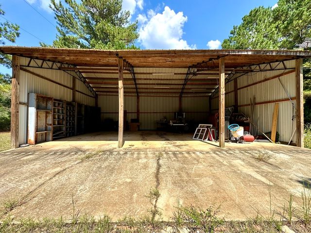 238 County Road 263, Headland, AL 36345