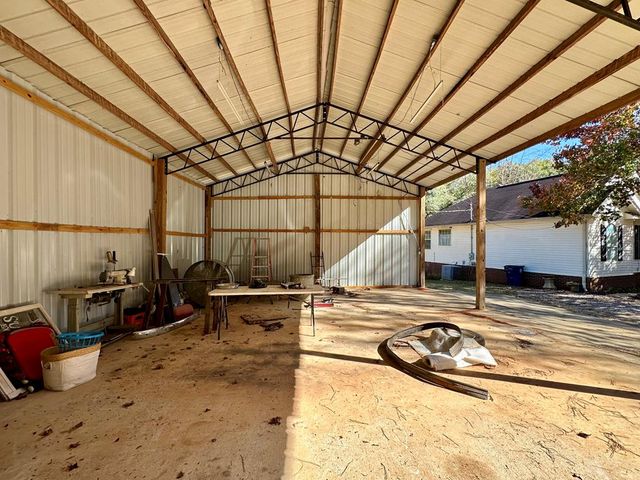 238 County Road 263, Headland, AL 36345