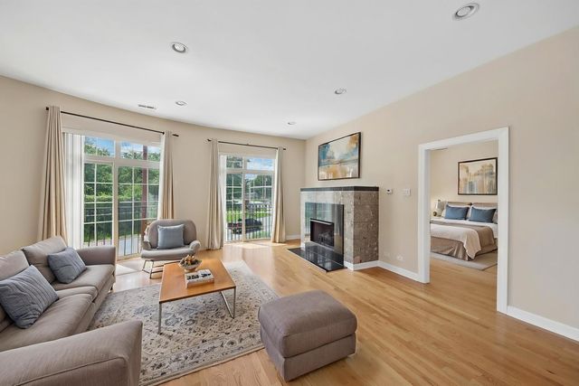 6425 W TOUHY Avenue 2C, Chicago, IL 60646