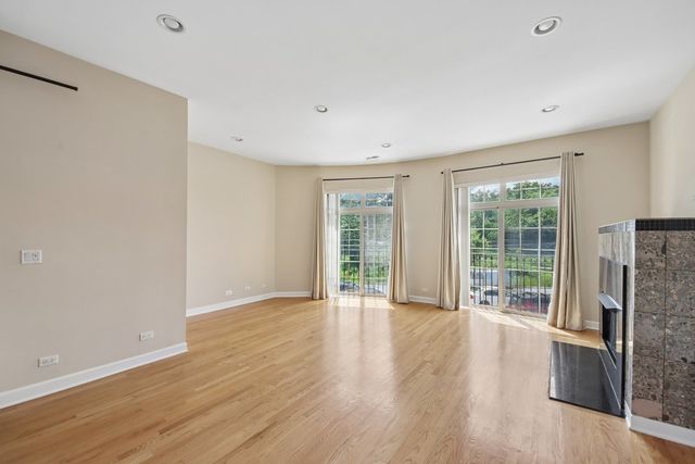 6425 W TOUHY Avenue 2C, Chicago, IL 60646