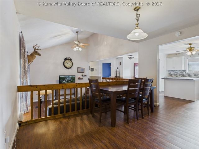 240 Jamestown Road, Nitro, WV 25143
