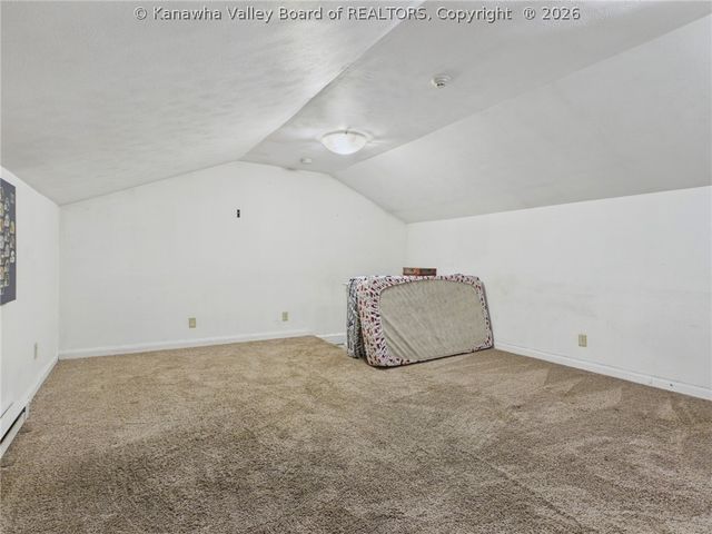 240 Jamestown Road, Nitro, WV 25143