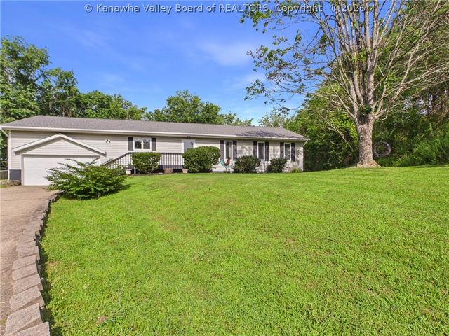 240 Jamestown Road, Nitro, WV 25143