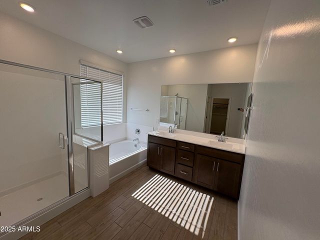 13248 W HACKAMORE Drive, Peoria, AZ 85383