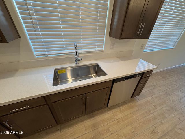 13248 W HACKAMORE Drive, Peoria, AZ 85383